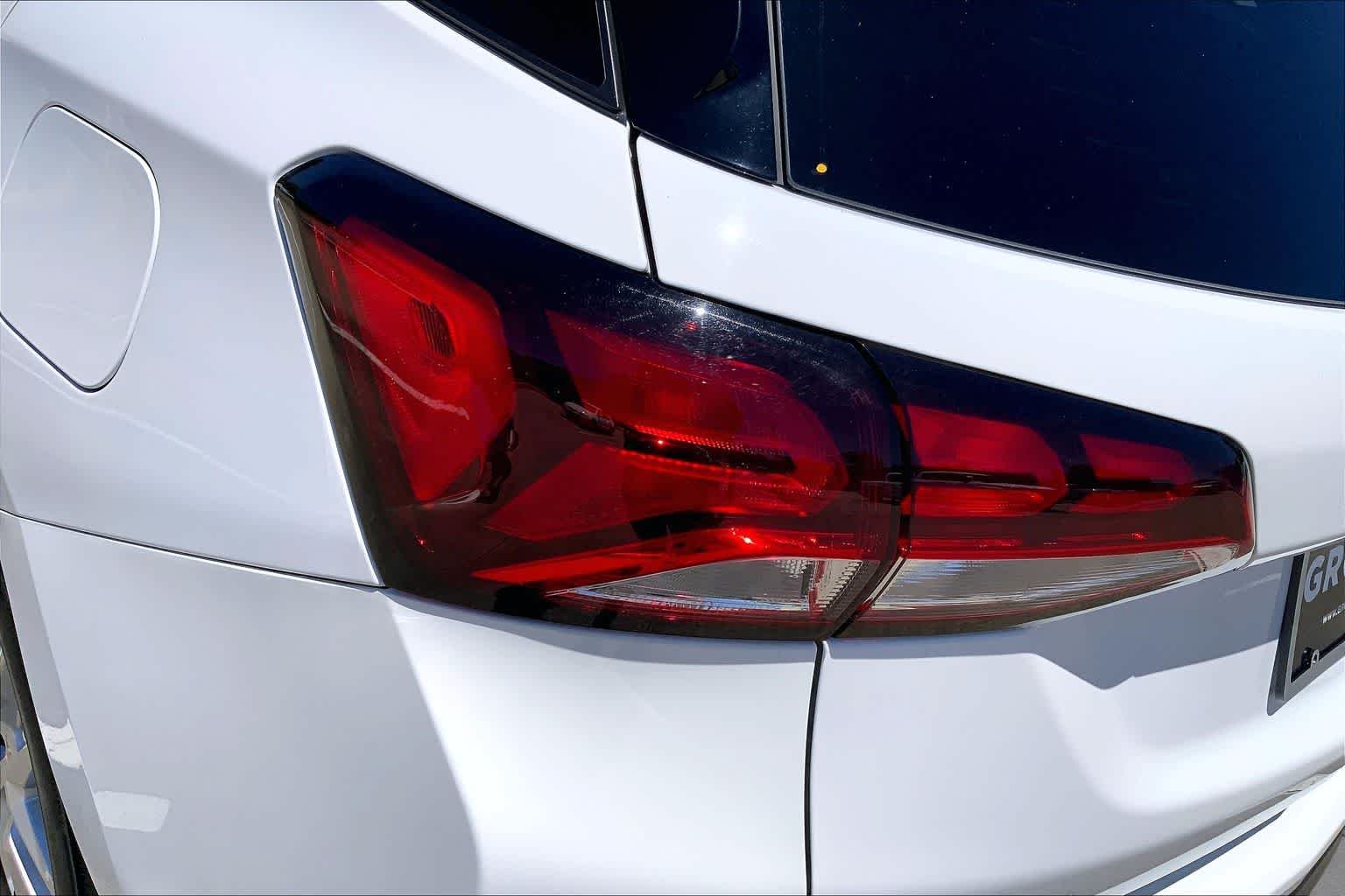 Used 2024 Summit White Chevrolet LT image 27