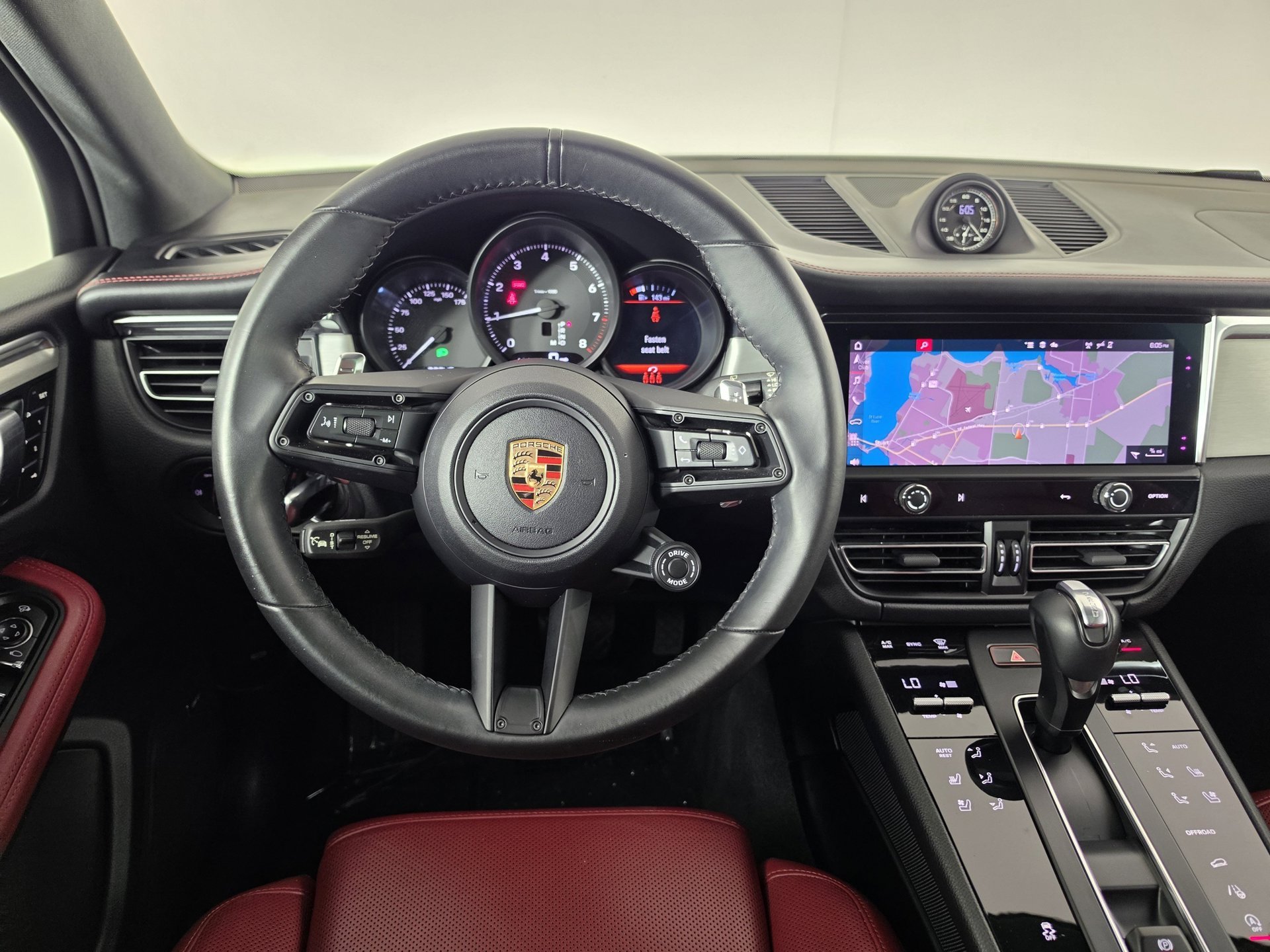 2025 Porsche Macan T - Photo 28