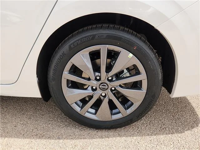 New 2026 QAC Aspen Whit Nissan SL Sedan image 5