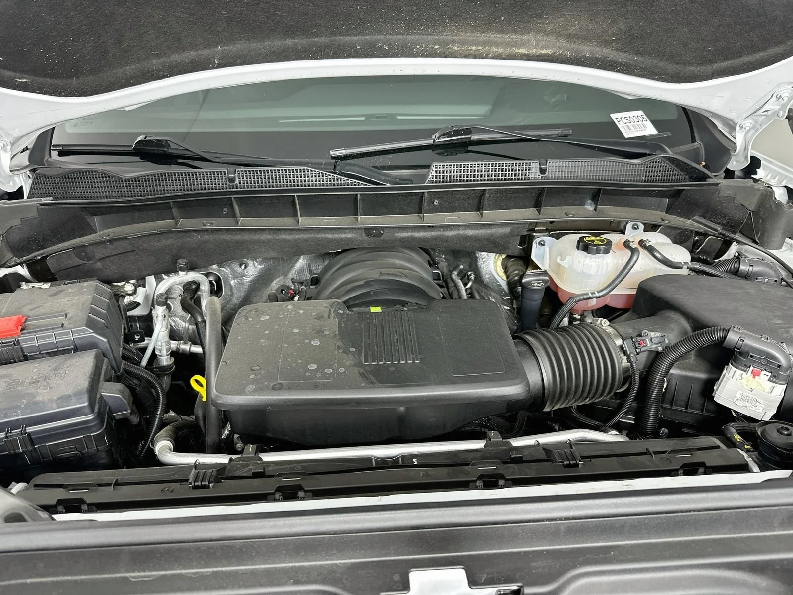 Used 2025 Summit White GMC AT4 image 32