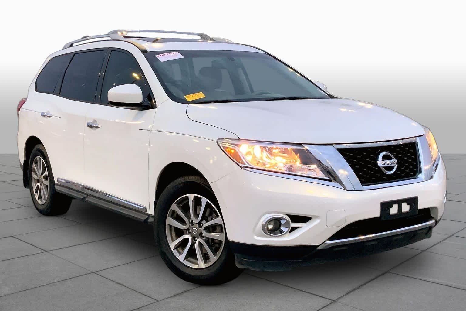 Used 2014 Moonlight White Nissan SL image 3