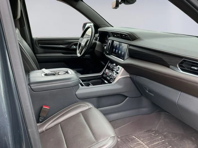 Used 2021 Hunter Green GMC Denali image 15