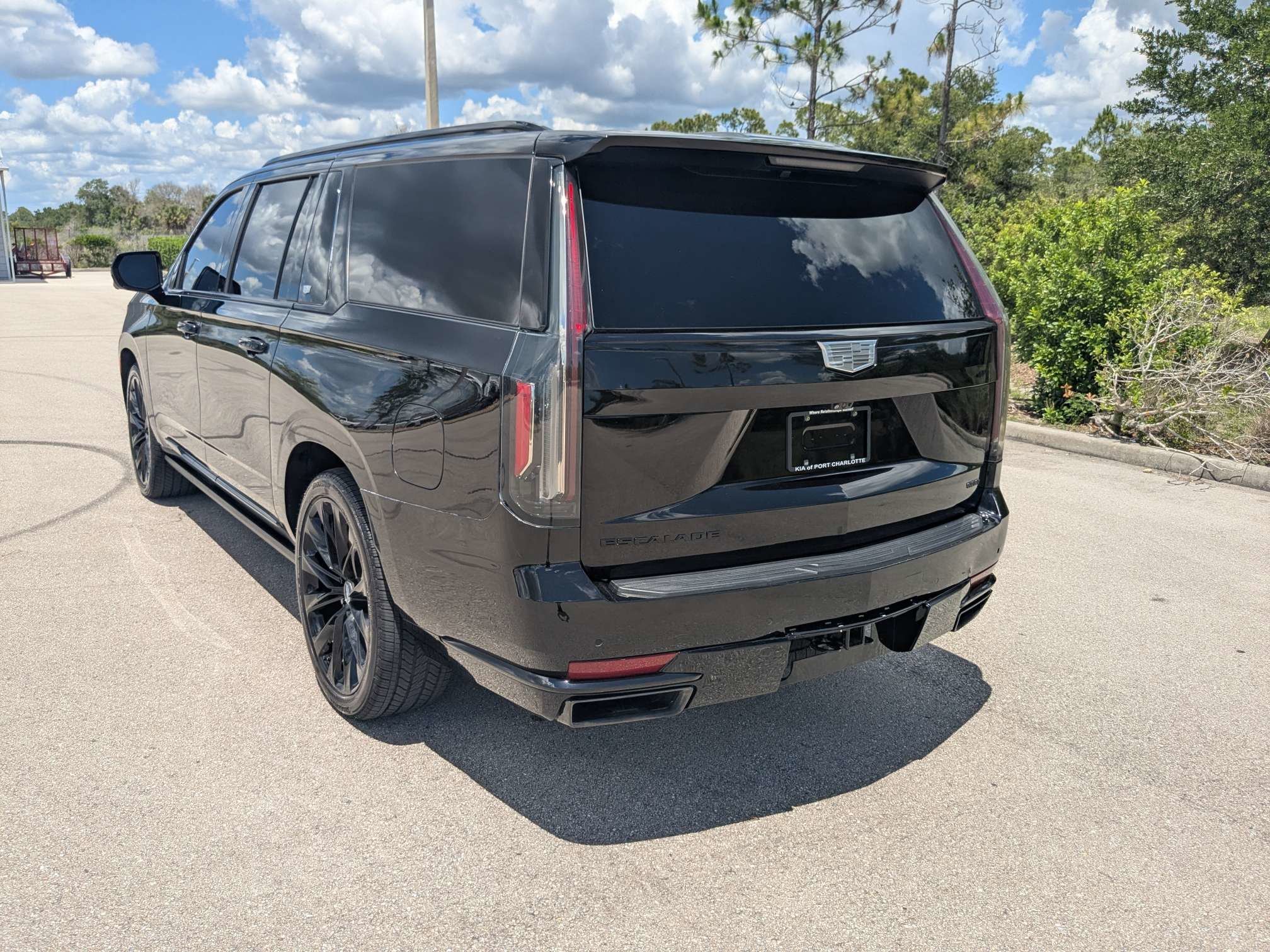 Used 2022 Black Raven Cadillac Sport image 7