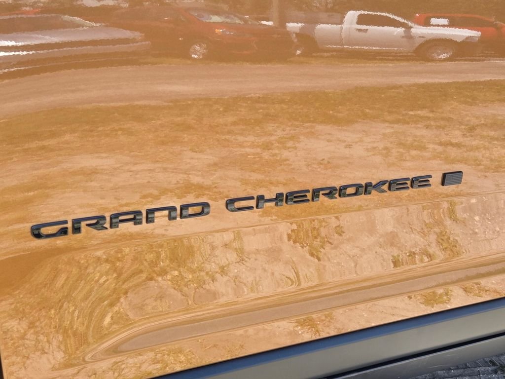 New 2026 Copper Shino Metallic Clearcoat Jeep Limited image 10
