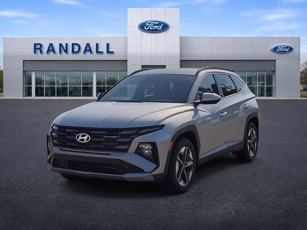 Used 2025 Shimmering Silver Hyundai SEL image 2