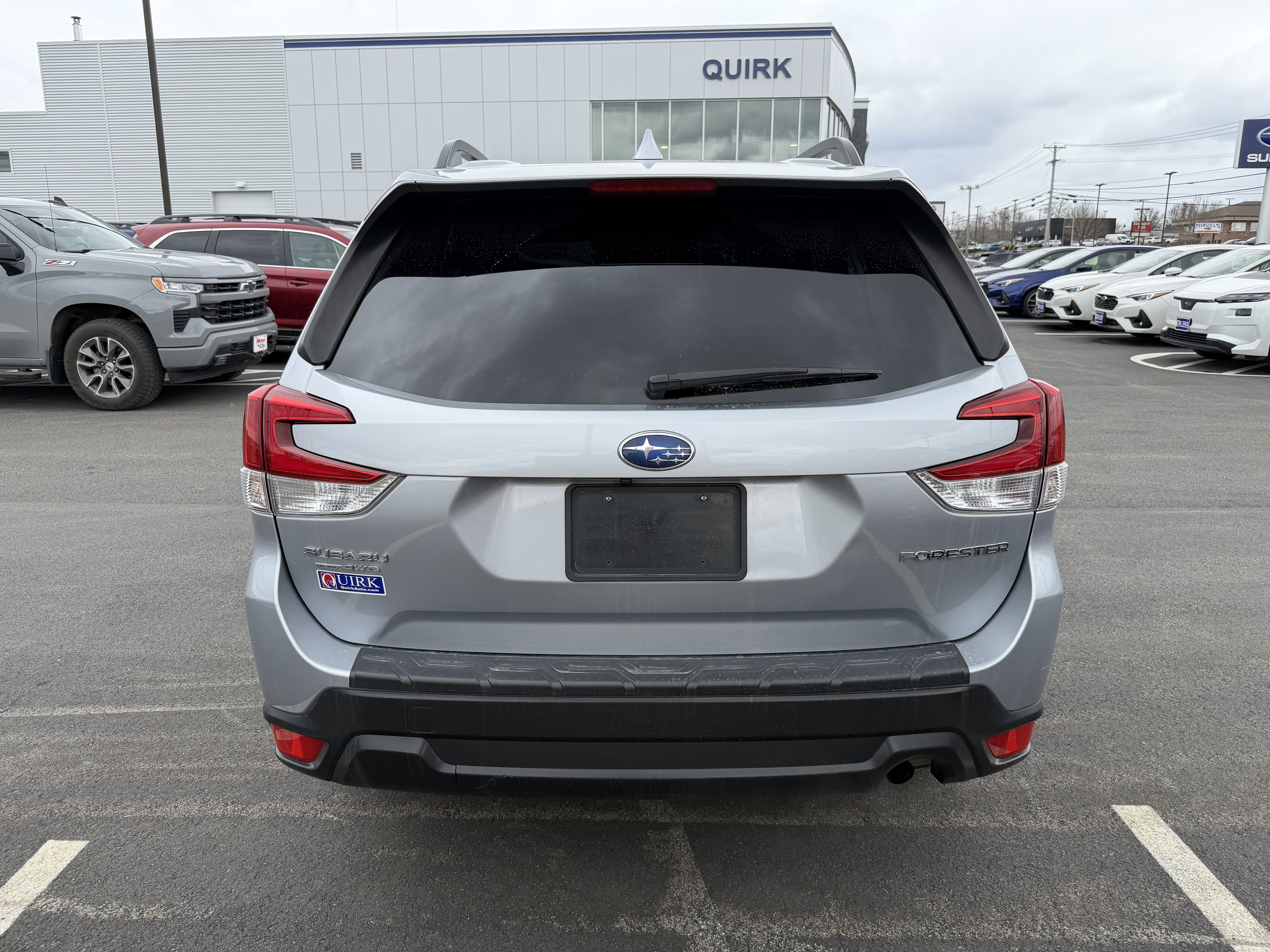 Used 2021 Ice Silver Metallic Subaru Premium image 4