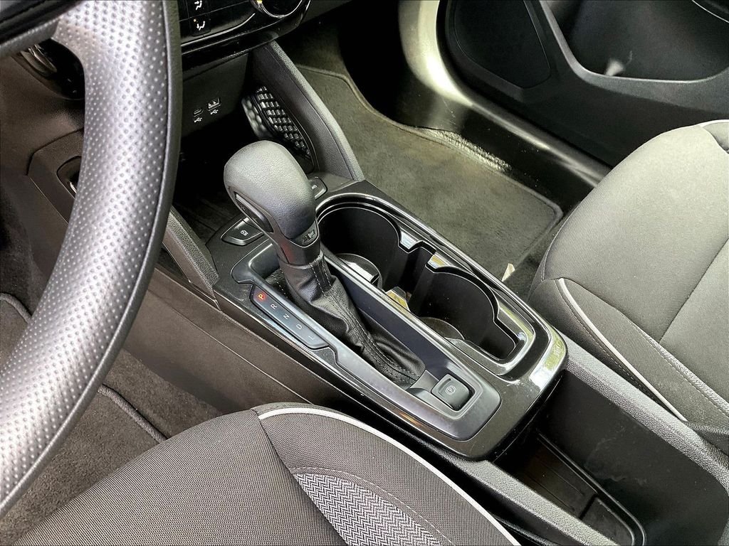 Used 2025 White Chevrolet LT image 20