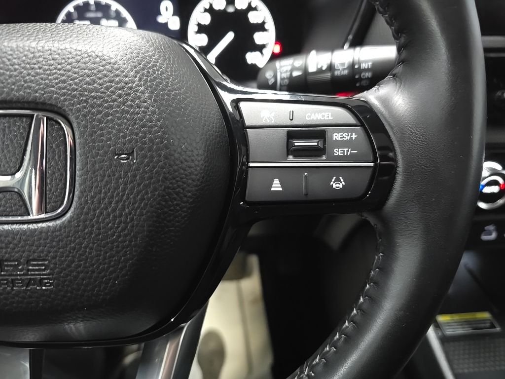 Used 2025  Honda EX-L image 21