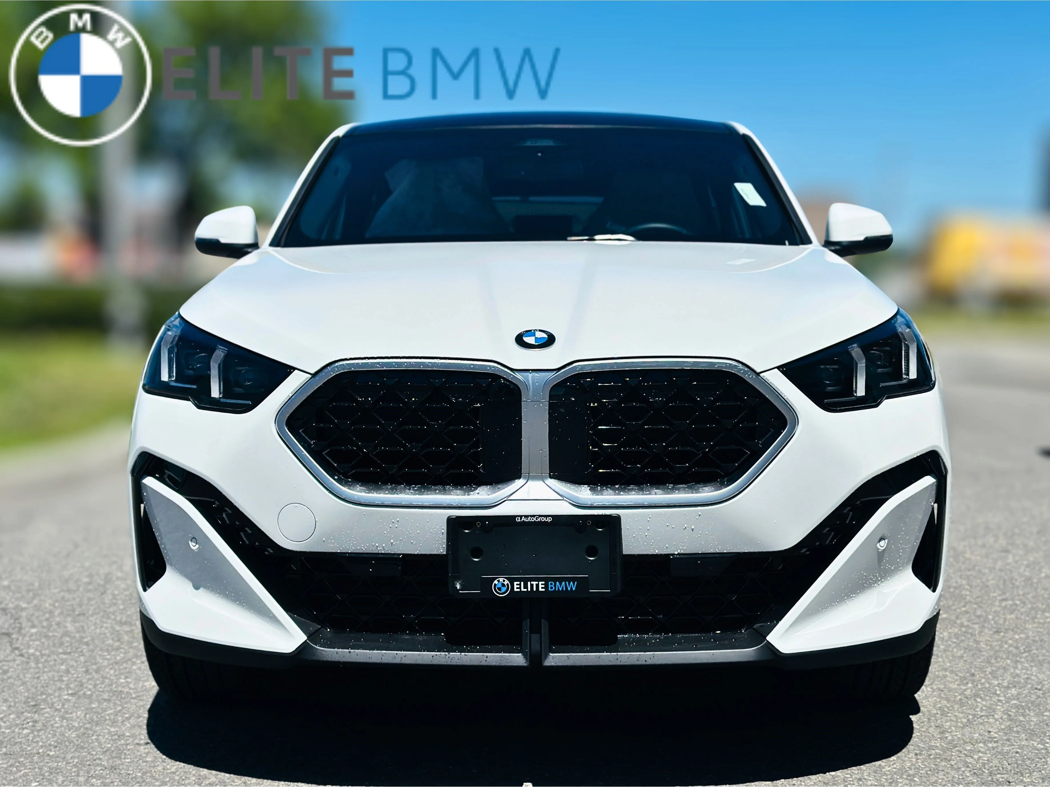 Used 2026 Mineral White Metallic BMW xDrive28i image 32