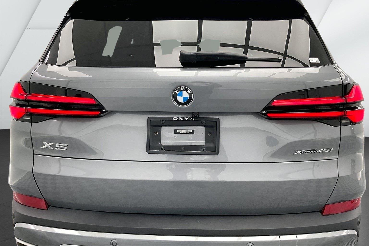 Certified Used 2024 Skyscraper Grey Metallic BMW xDrive40i image 3