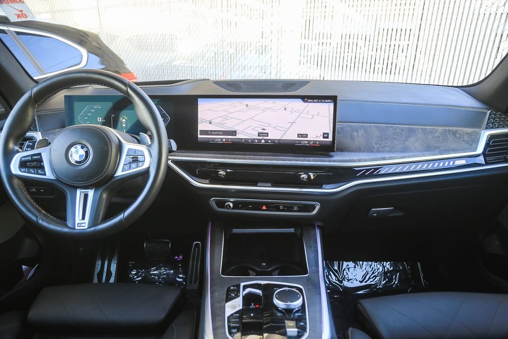 Certified Used 2025 Alpine White BMW M60i image 9