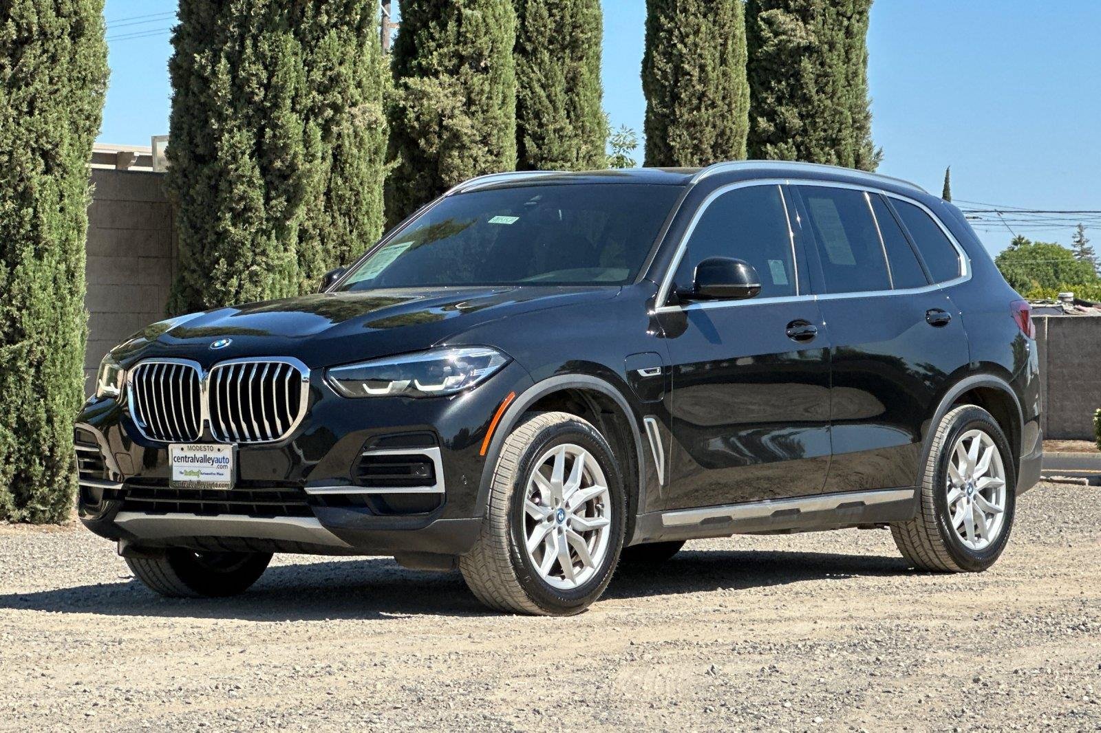 Used 2023 Black Sapphire Metallic BMW xDrive45e image 7