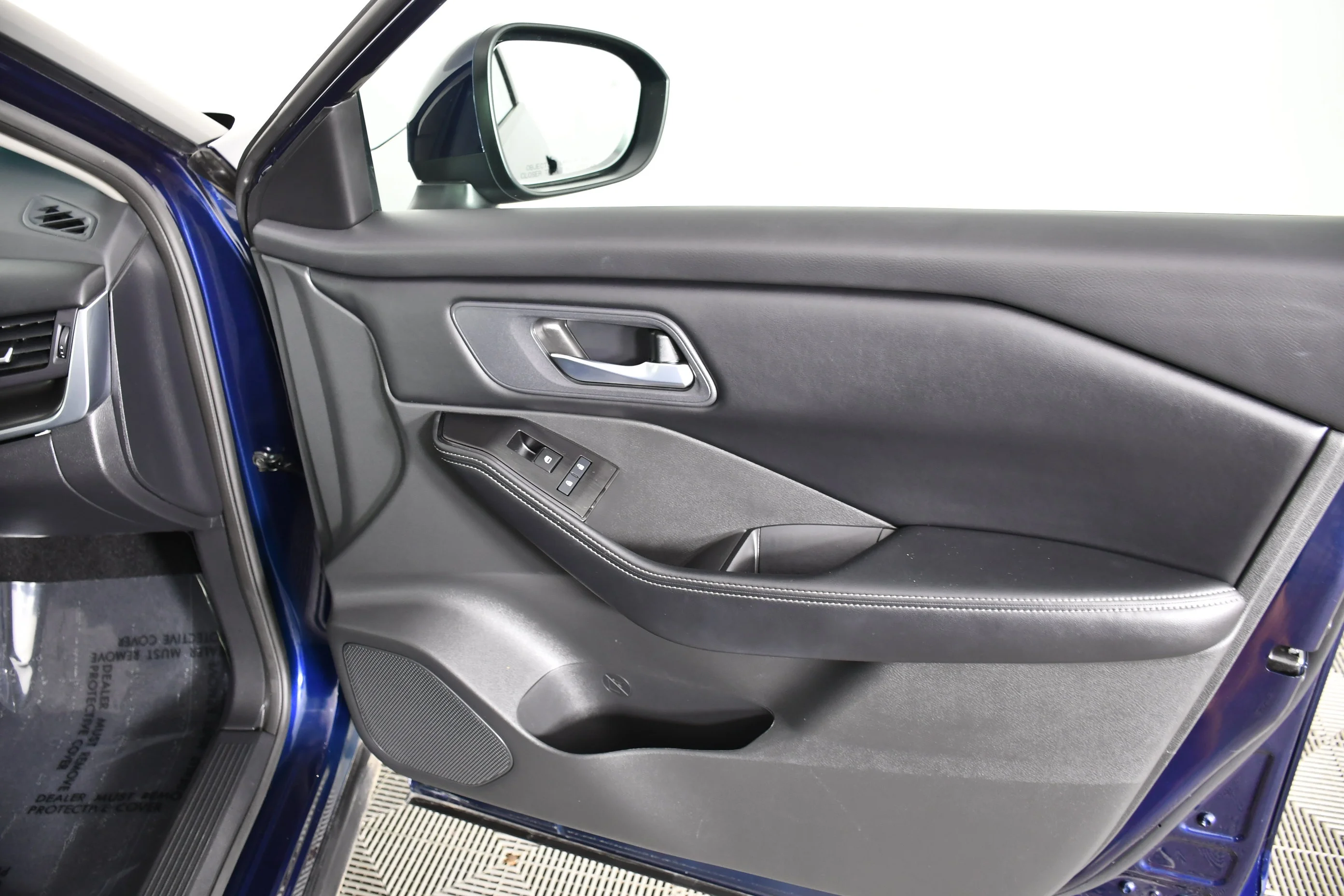 Used 2025 Deep Ocean Blue Pearl Nissan SV image 37