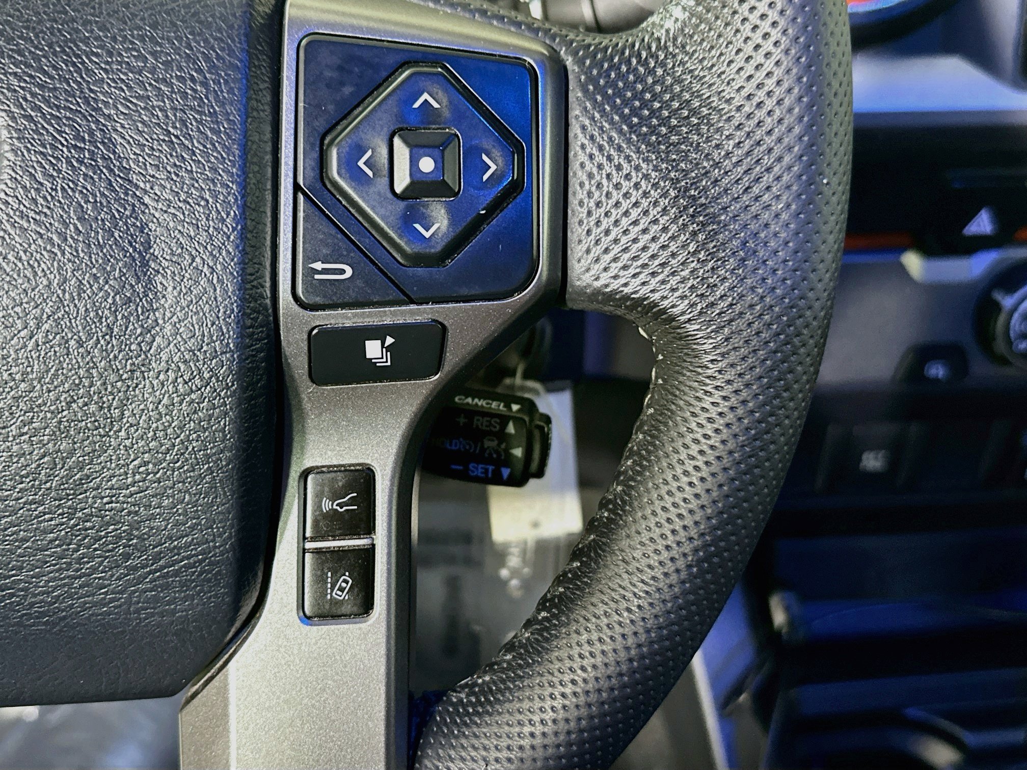 Used 2020 Super White Toyota SR5 image 17