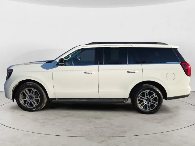 Certified Used 2025 Oxford White Ford Active image 8
