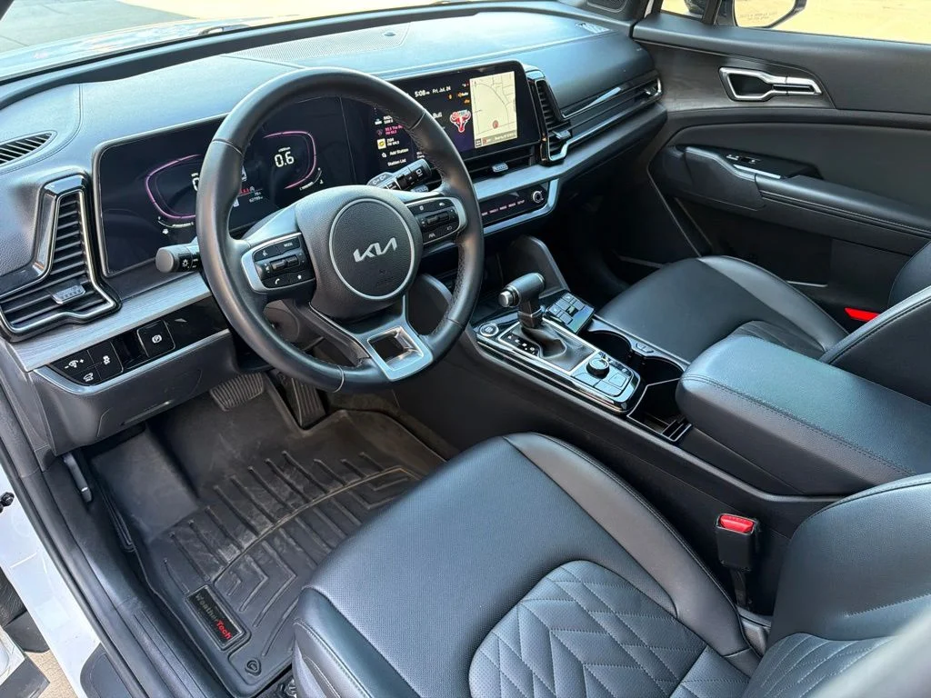 Used 2023 White Kia X-Line image 20