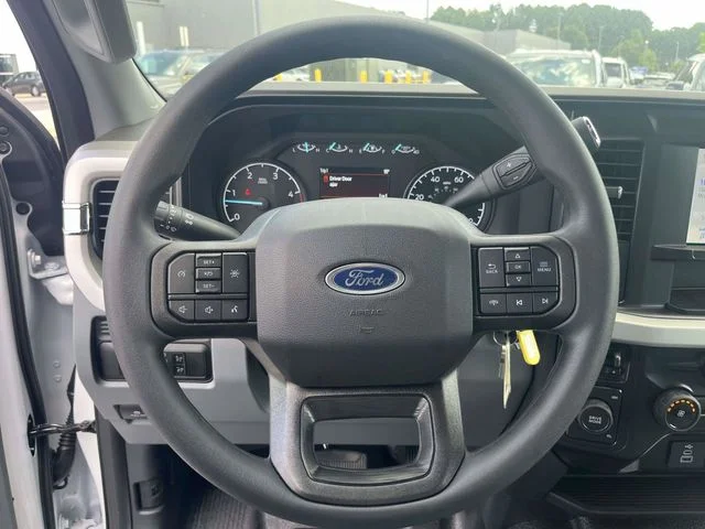 New 2026 Oxford White Ford XL image 14