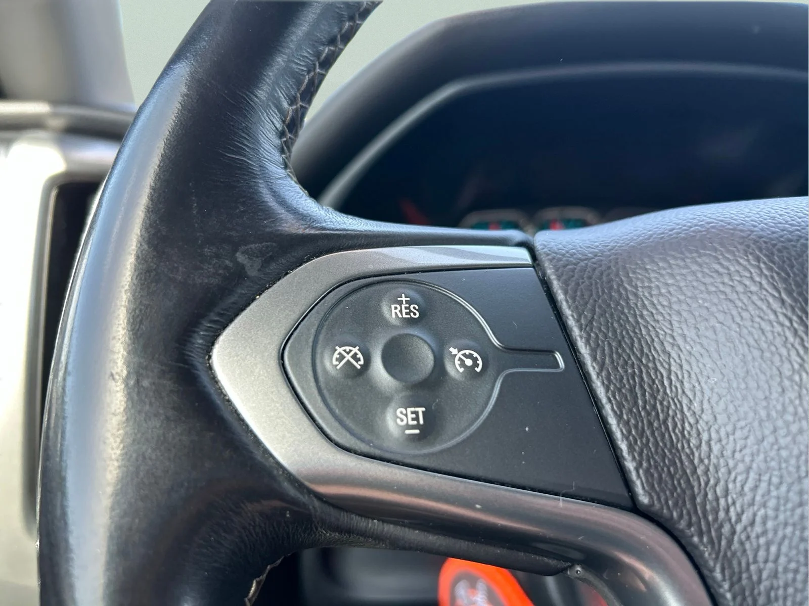 Used 2018 Graphite Metallic Chevrolet LT image 14