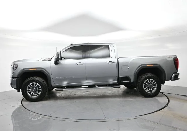 Used 2026 Sterling Metallic GMC SLT image 4