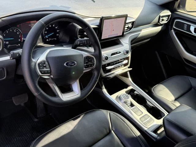 Used 2021 Oxford White Ford XLT image 9