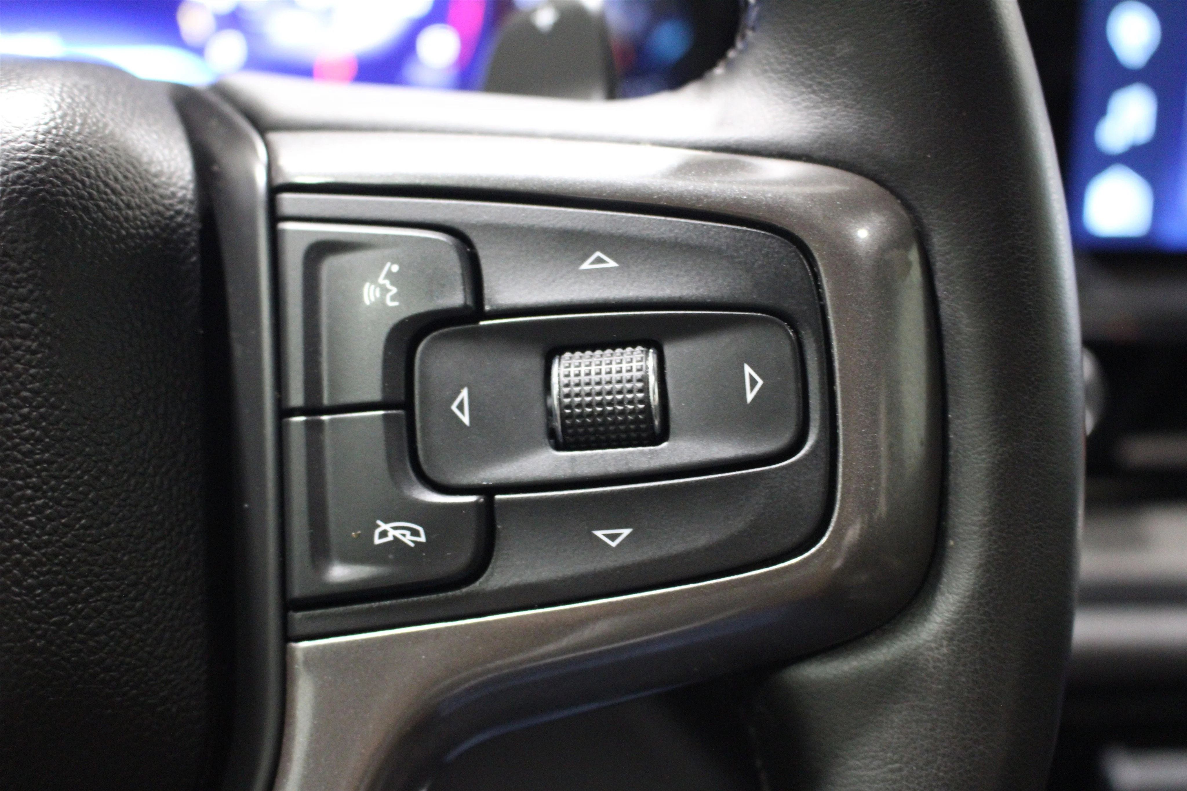 2024 Chevrolet Silverado 1500 ZR2 - Photo 12