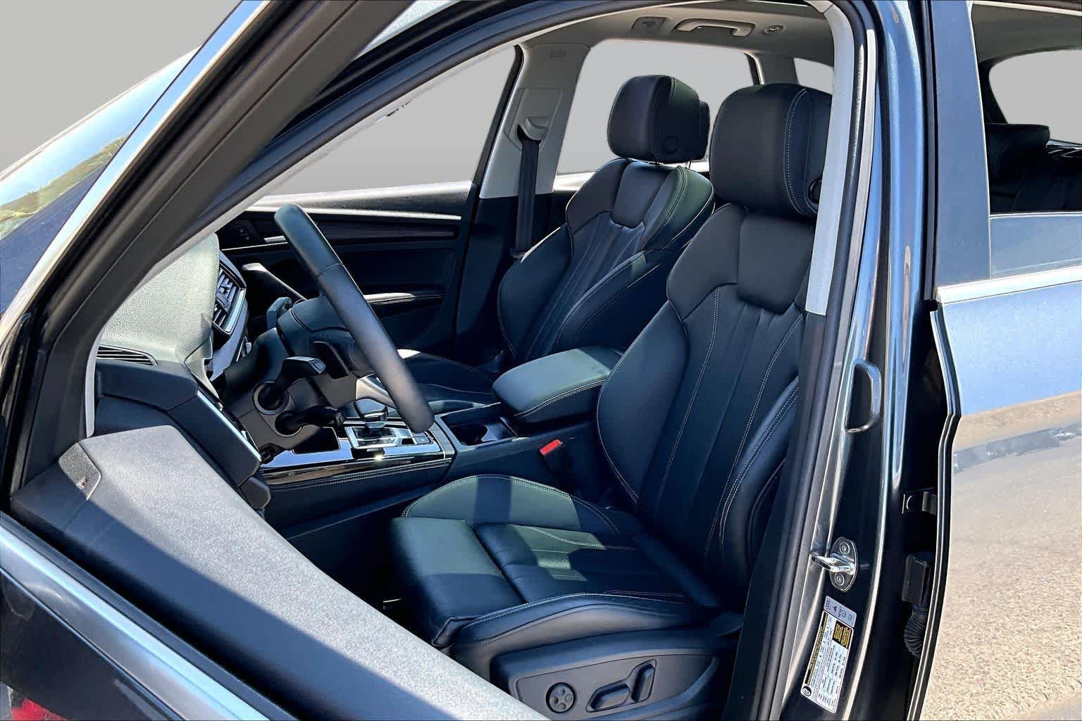 Used 2024 Daytona Gray Pearl Effect Audi S line Premium Plus image 7