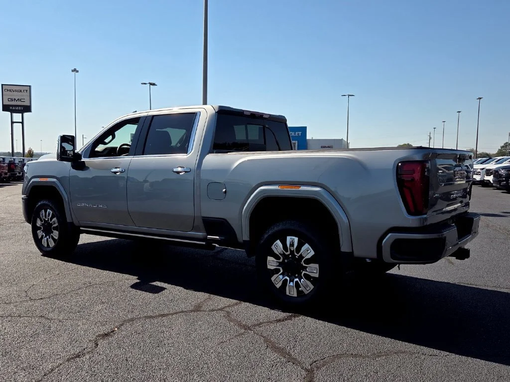 Used 2024 Sterling Metallic GMC Denali image 9