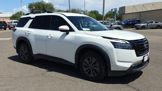 Used 2023 White Nissan SV image 2