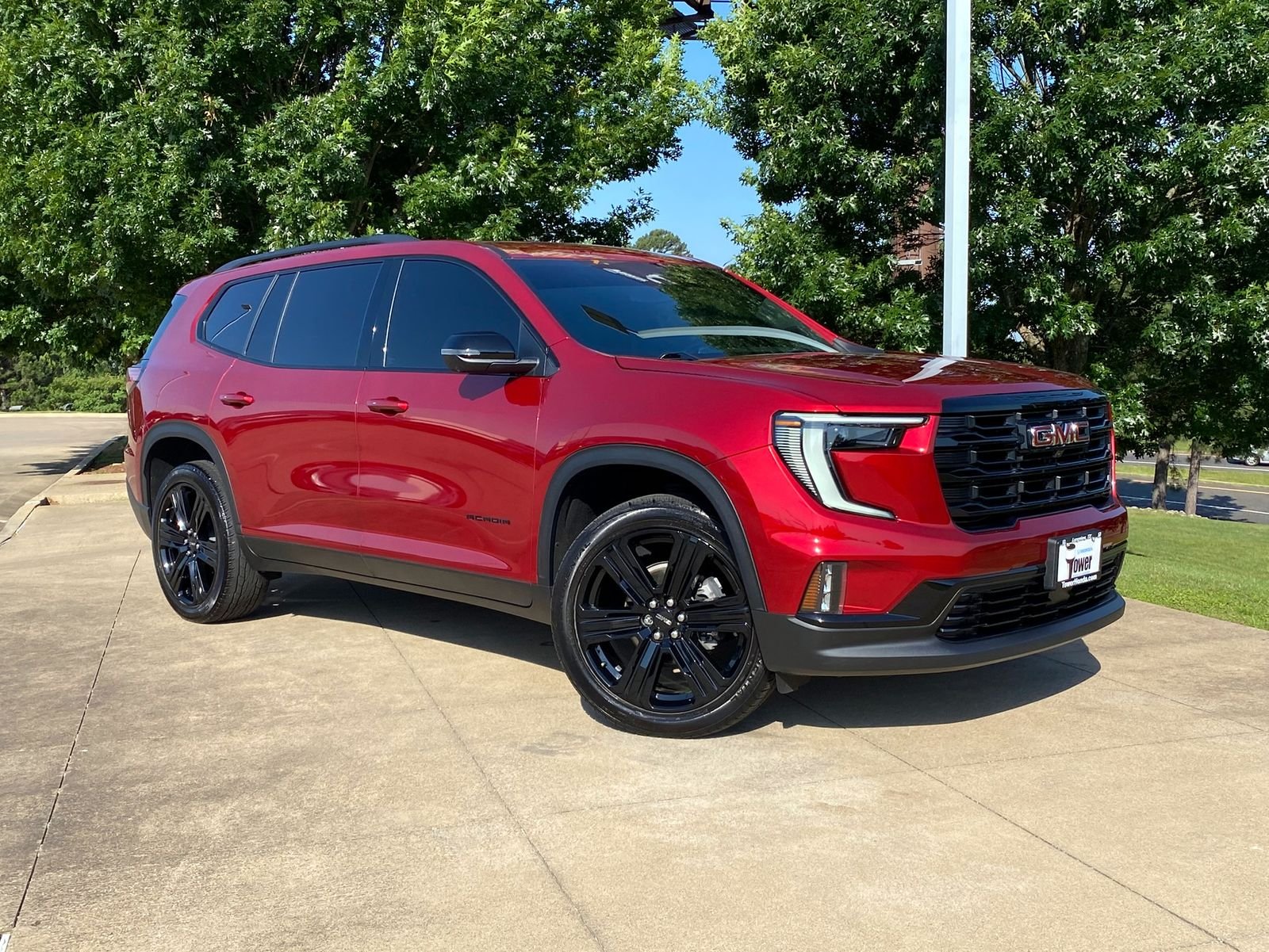 2024 GMC Acadia Elevation FWD's photo