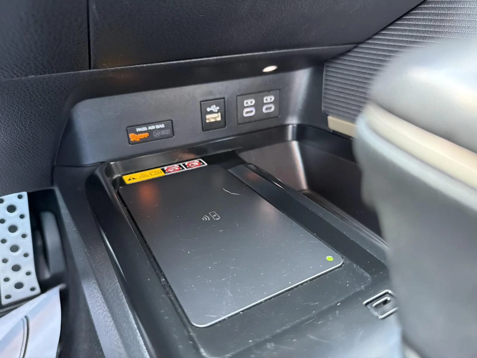 Used 2025 Underground Toyota LE image 26