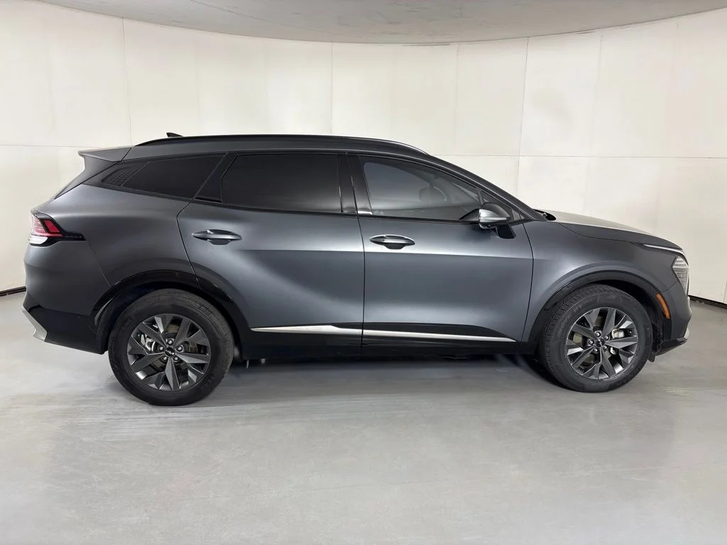 Used 2025 Shadow Kia SX-Prestige image 9