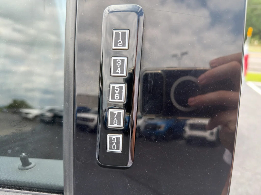 Used 2021 Space White Metallic Ford XLT image 10