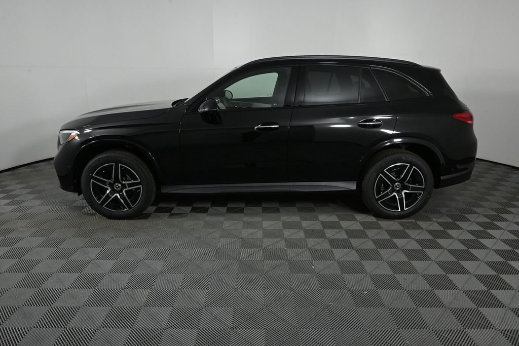 New 2026 Obsidian Black Metallic Mercedes-Benz GLC 300 image 3