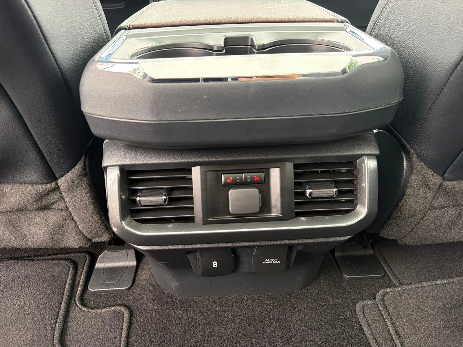 Used 2023 Agate Black Metallic Ford LARIAT image 20