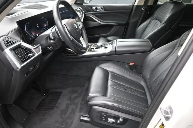 Certified Used 2023 White BMW xDrive40i image 10