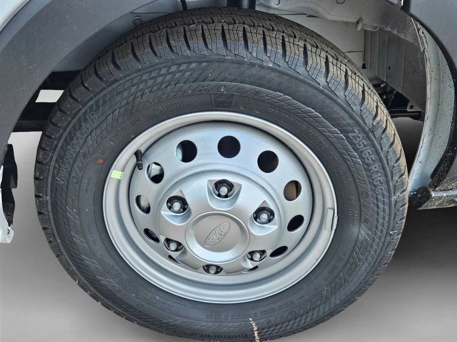 2025 Ford Transit Passenger Van XLT - Photo 9