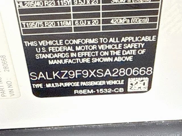 Certified Used 2025 White Land Rover SV image 35