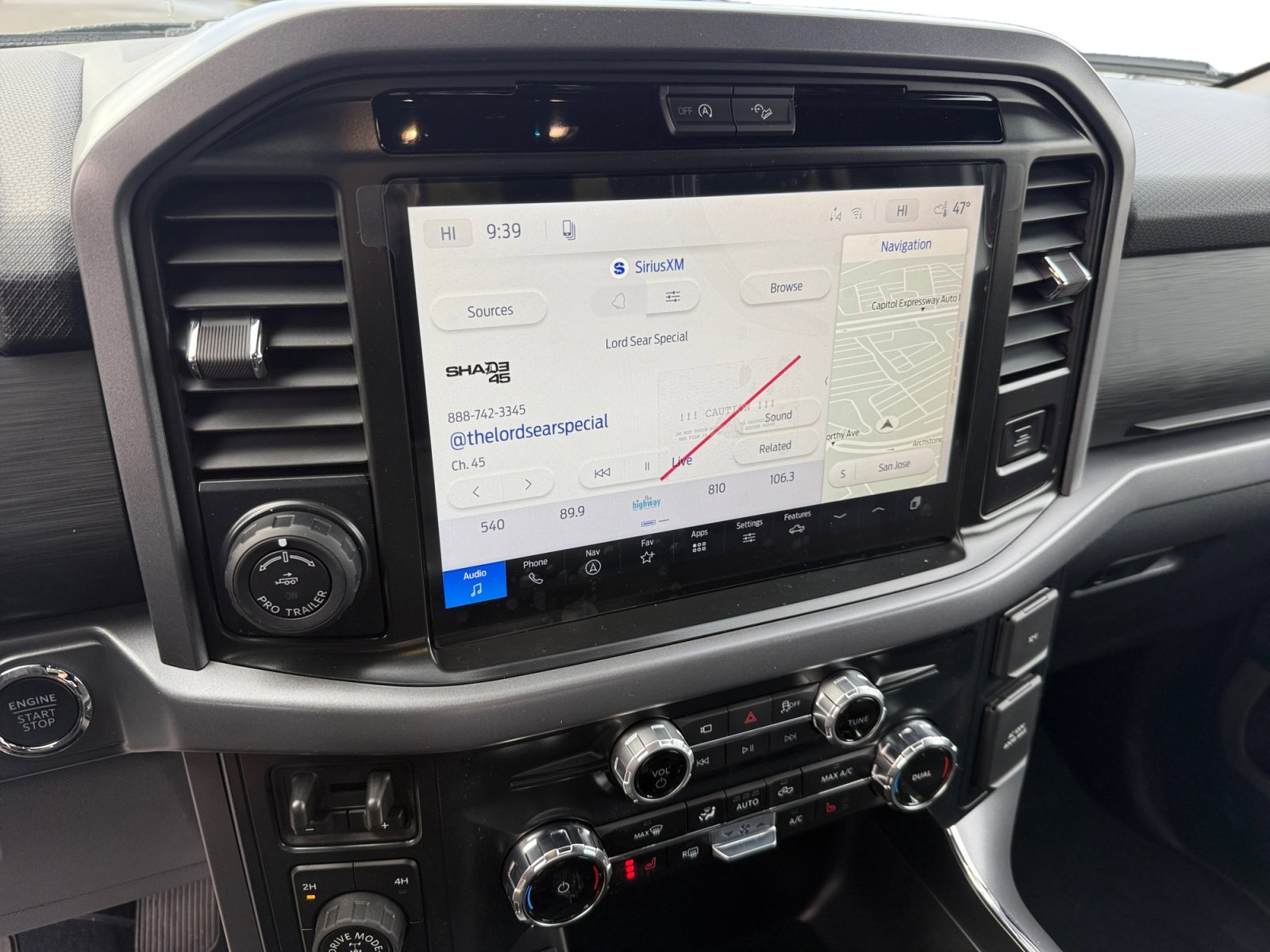 New 2026 Oxford White Ford XLT image 12