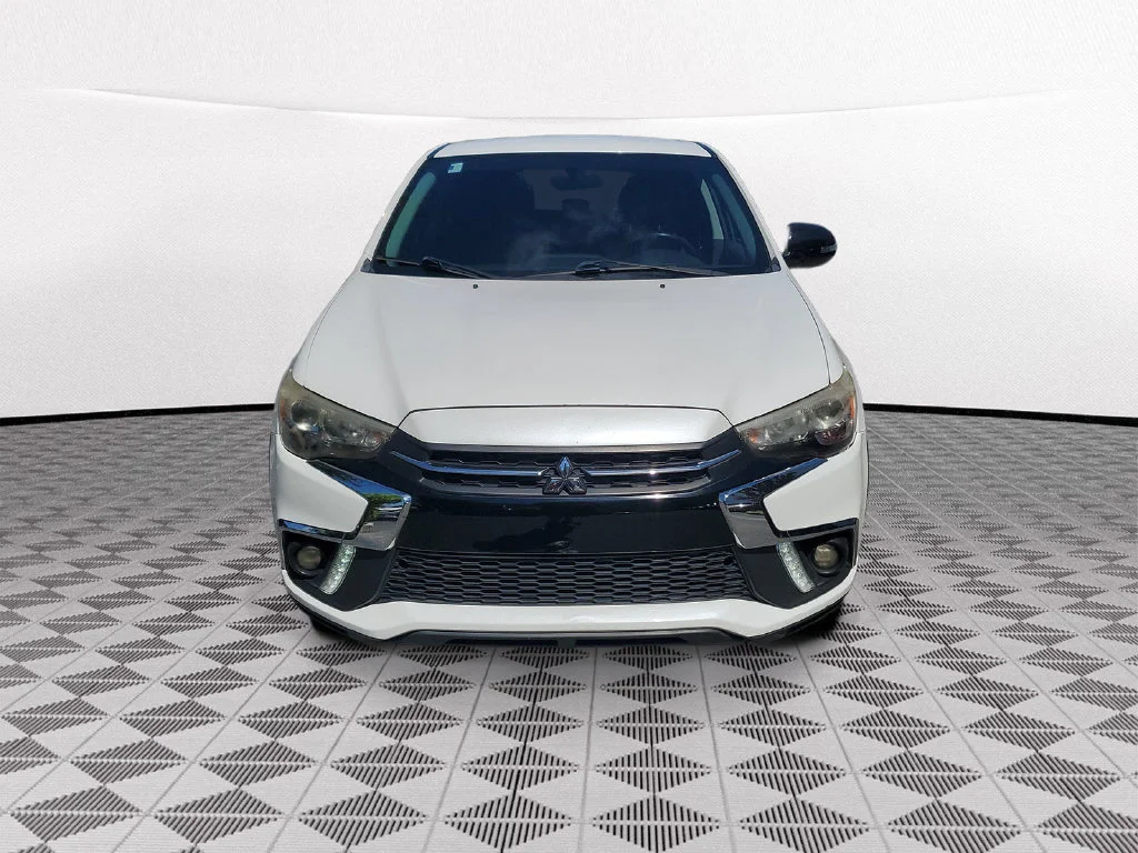 Used 2018  Mitsubishi 2.0 LE image 2