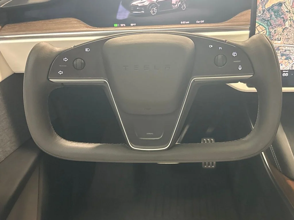 Used 2022 Solid Black Tesla Base image 23