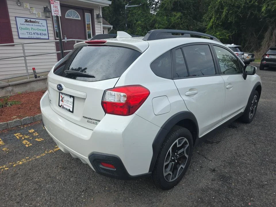 Used 2016 White Subaru 2.0i Limited image 8