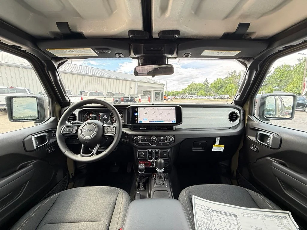 2025 Jeep Wrangler 4-Door Willys - Photo 18