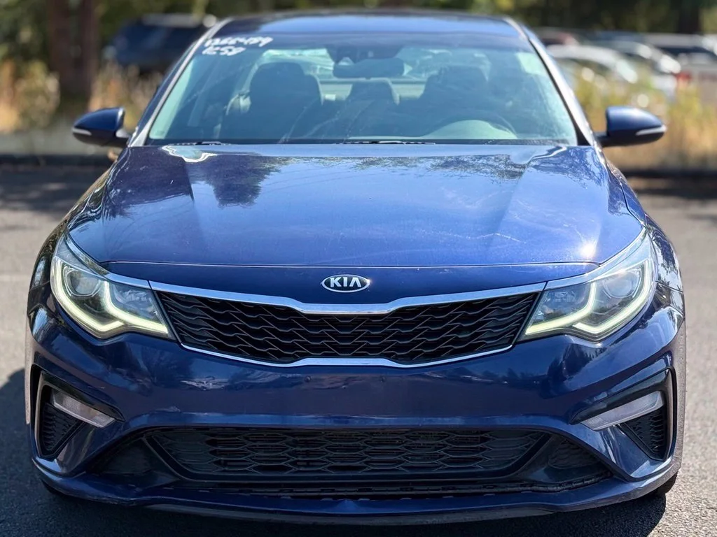 Used 2020 Horizon Blue Kia LX image 8