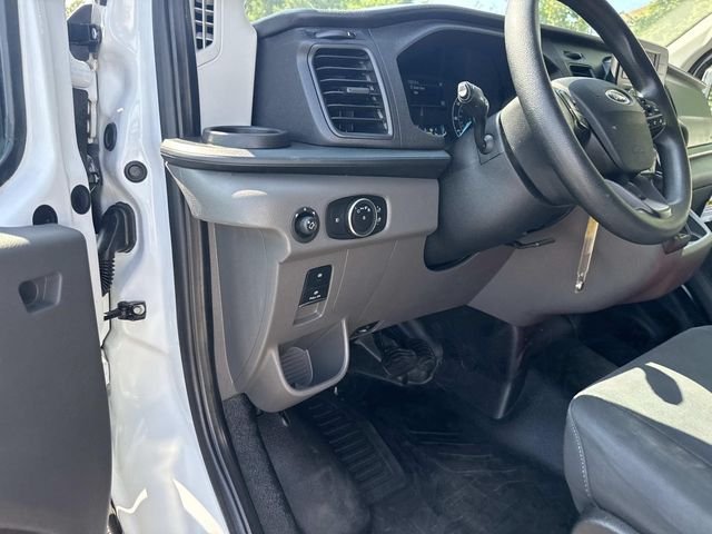 Used 2025 Oxford White Ford Base image 24