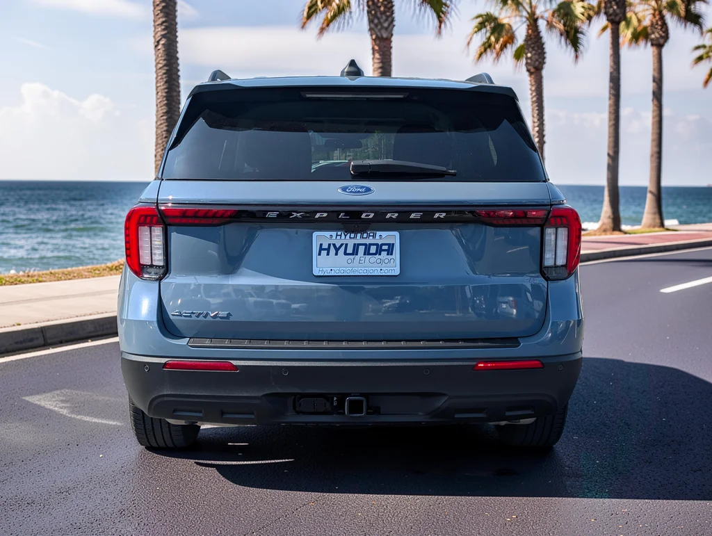 2025 Ford Explorer Active - Photo 6
