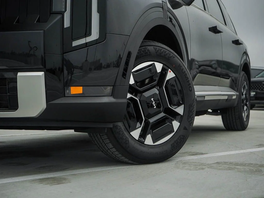 New 2027 Panthera Metal Kia EX AWD image 6