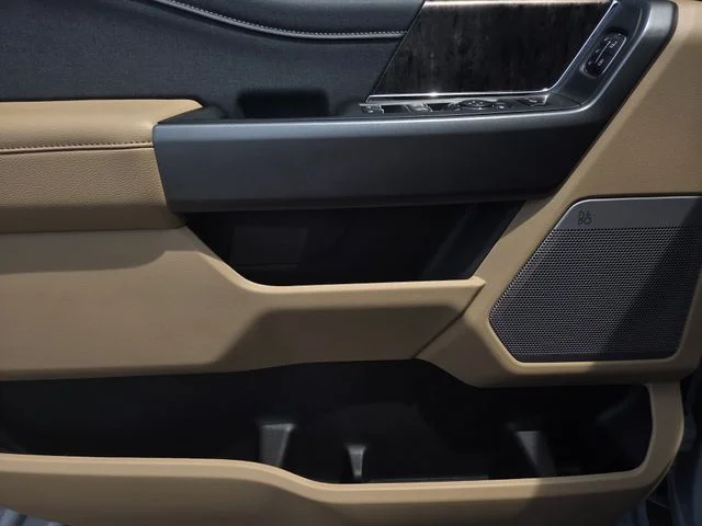 New 2026 Glacier Gray Metallic Tri-Coat Ford F-250® Lariat® image 34
