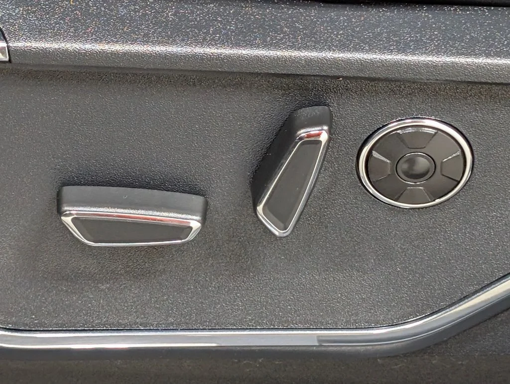 Certified Used 2022 Carbonized Gray Metallic Ford Platinum image 18