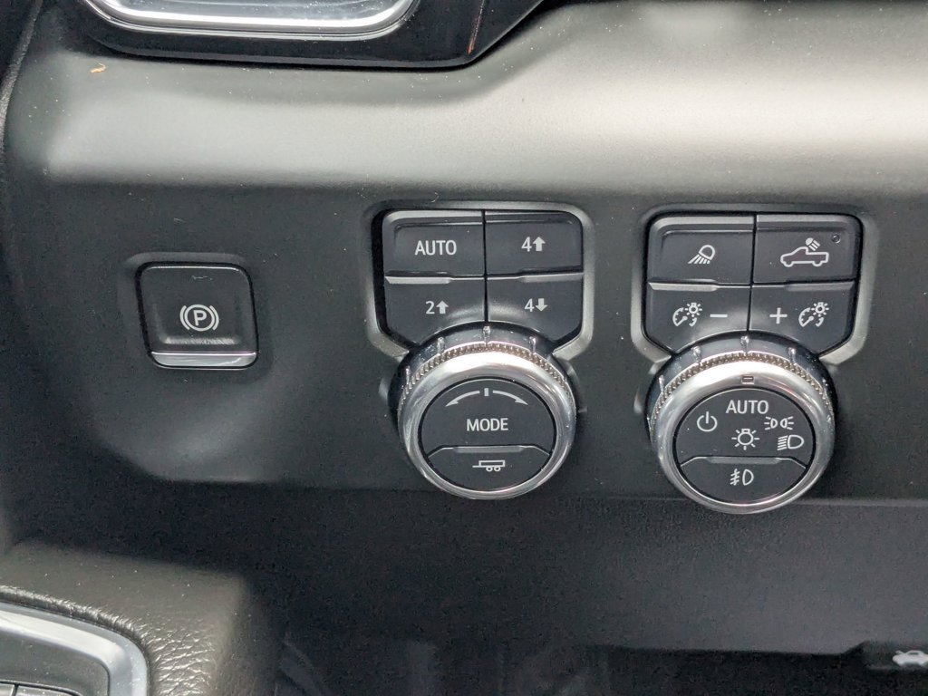 Used 2024 Sterling Metallic GMC Denali image 21