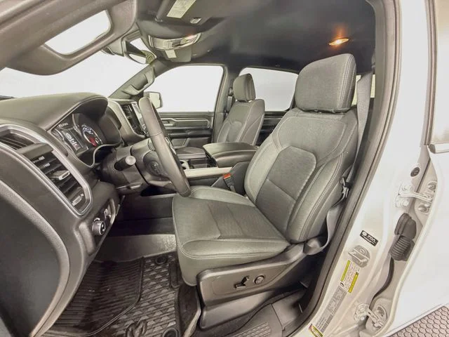 Used 2025 White Ram Big Horn/Lone Star image 20